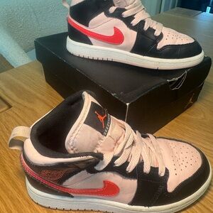 Air Jordan 1 mid (GS) Gym red/ black-white- pink
